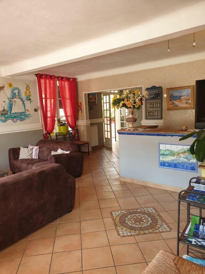 Hotel De La Plage 圣特罗佩 外观 照片